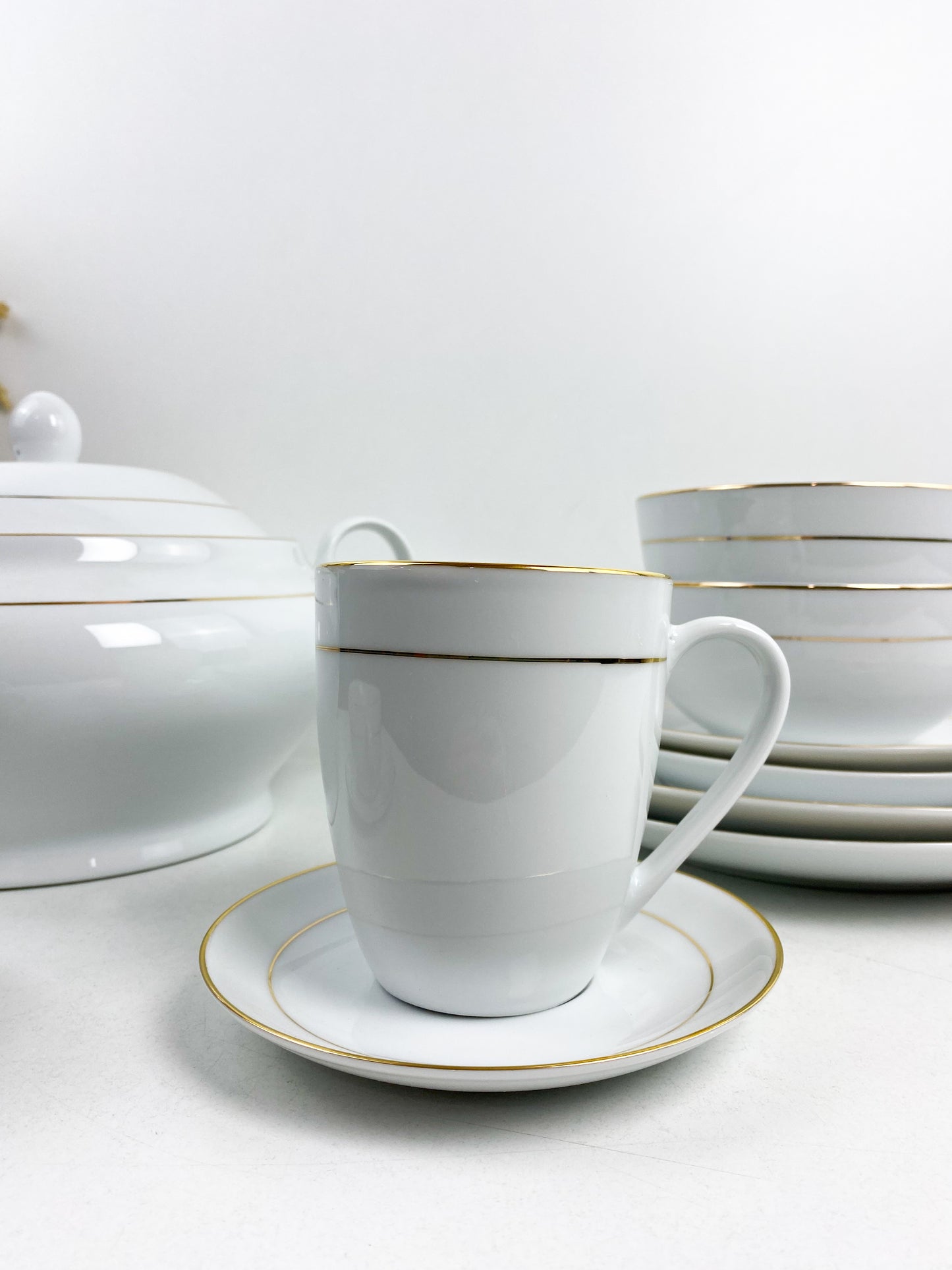 Service de table de luxe impérial en porcelaine -38 pièces