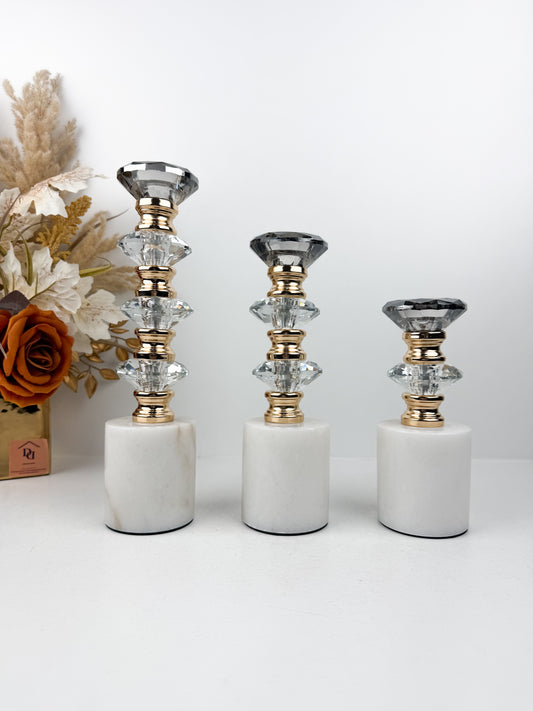 Ensemble de trois bougeoirs décoratifs alliant élégance et sophistication en cristal