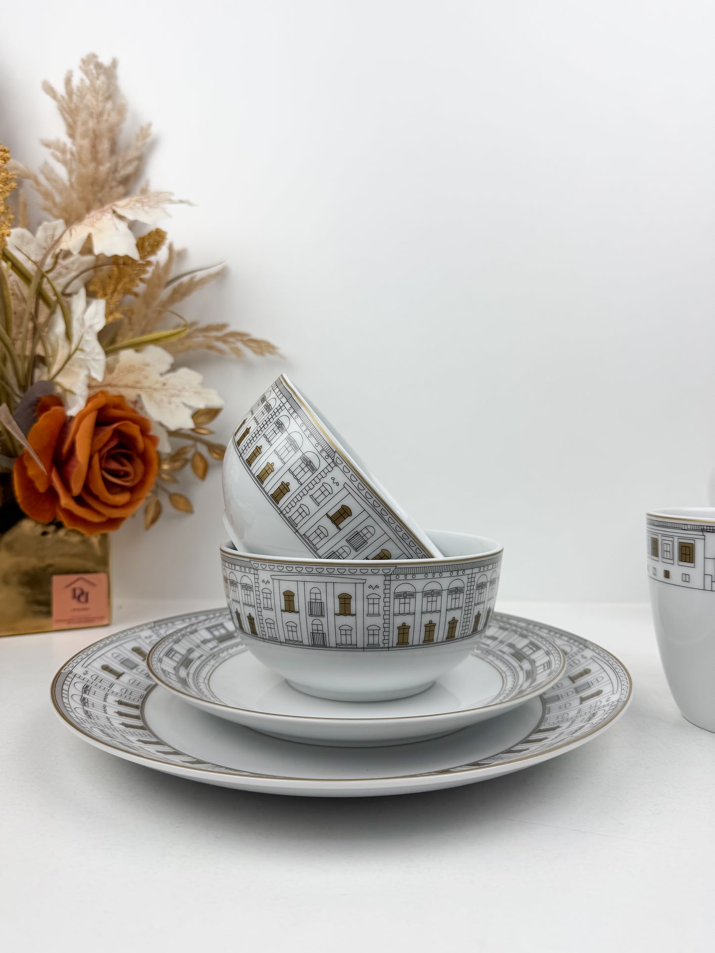 Service de table motif architectural inspiré de palais