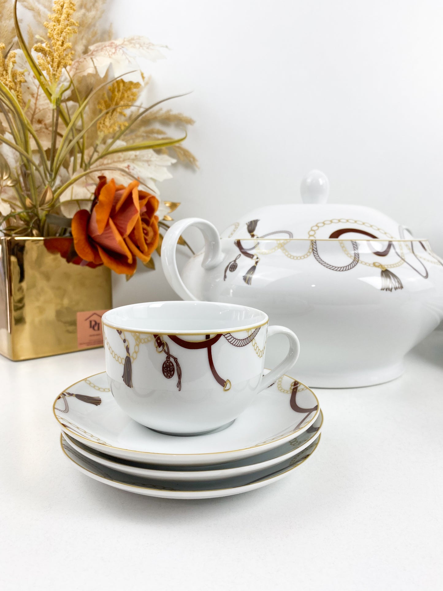 Service de table arabesque royal du luxe -38 pièces