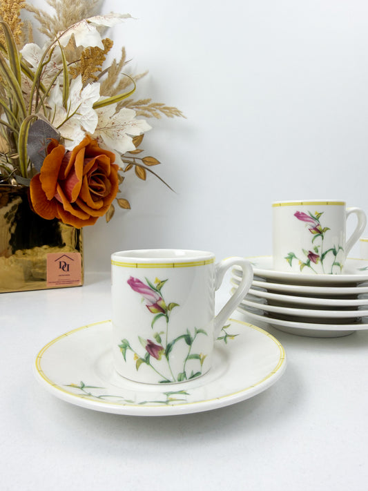 Ensemble de six tasses à espresso avec sous-tasses aux motifs florales