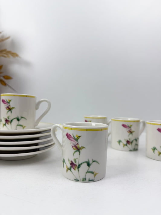 Ensemble de six tasses à espresso avec sous-tasses aux motifs florales