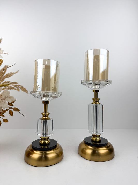 Duo de bougeoirs élégant alliant cristal transparent et métal doré