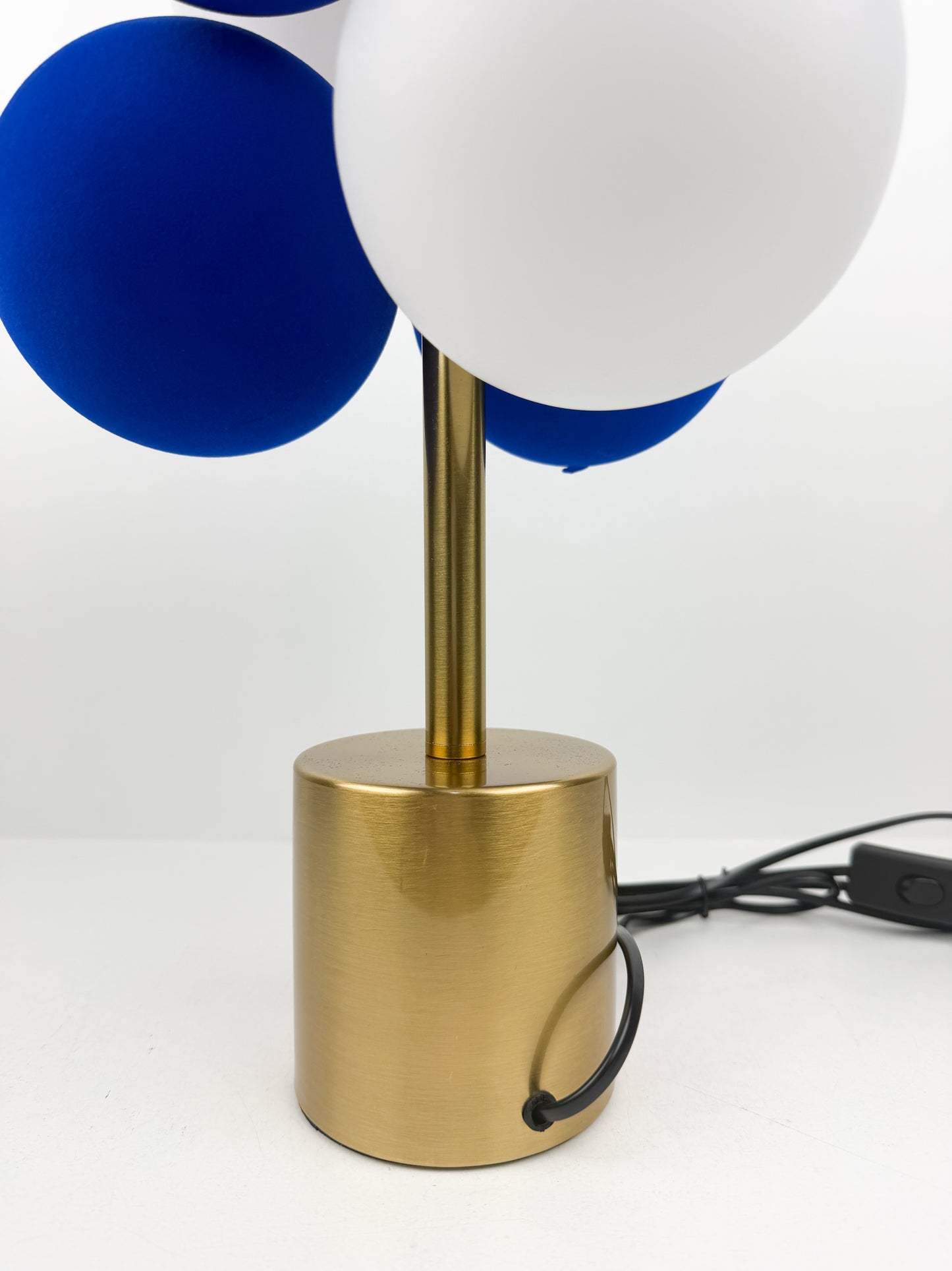 Lampe singulière aux multiples sphères Bleues