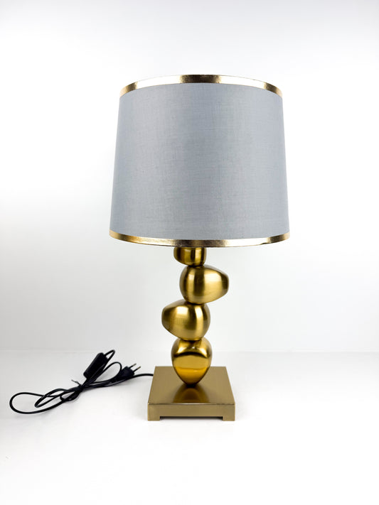 Lampe de table au design contemporain qui allie élégance et sophistication en gris