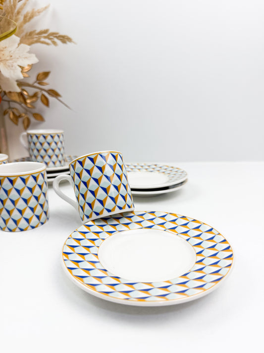 Six tasses à Espresso avec sous-tasses ornées de motifs géométriques audacieux