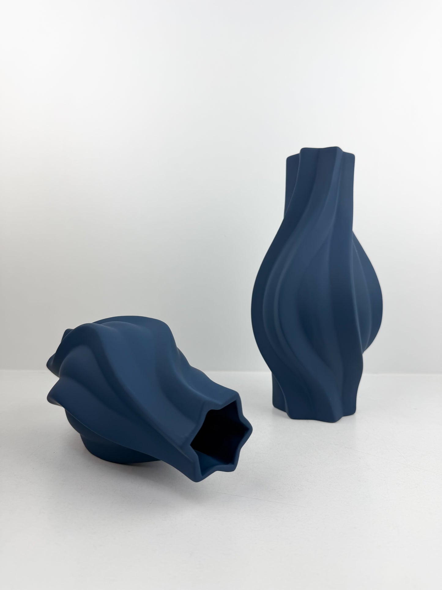 Duo Vase en céramique bleu pétrole au design nordique