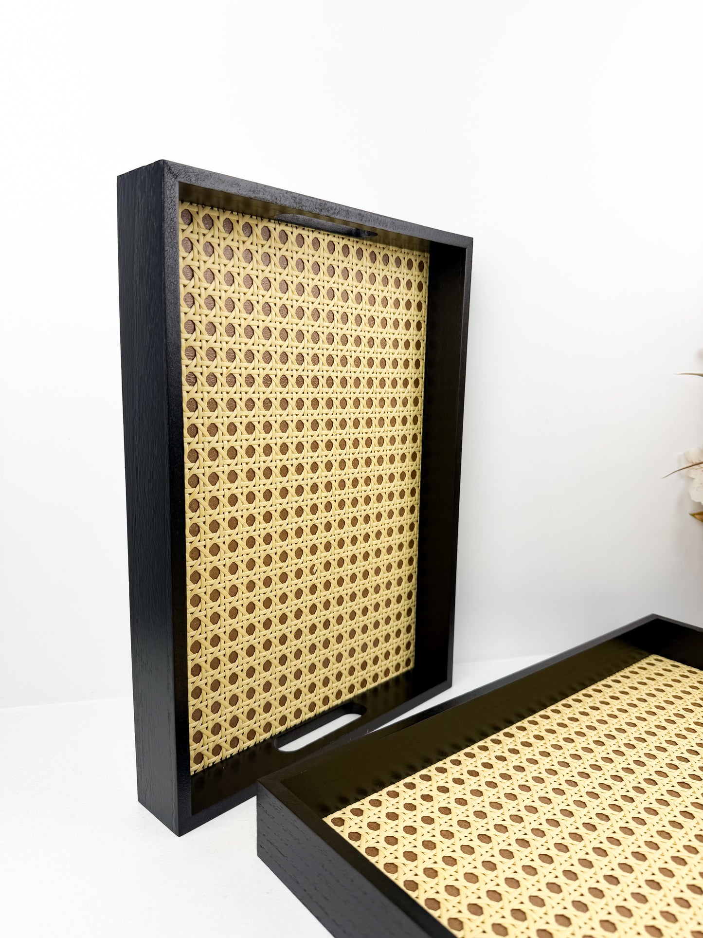 Duo de plateaux en bois massif aux finitions luxueuses