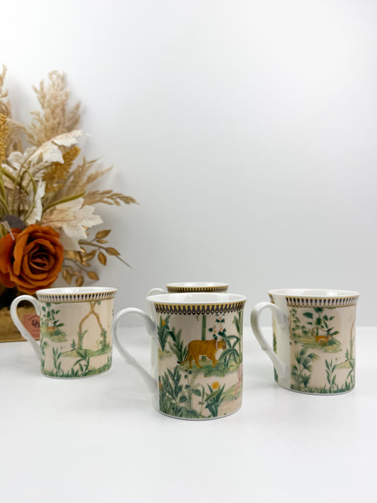 Quatre mugs en céramique haut de gamme