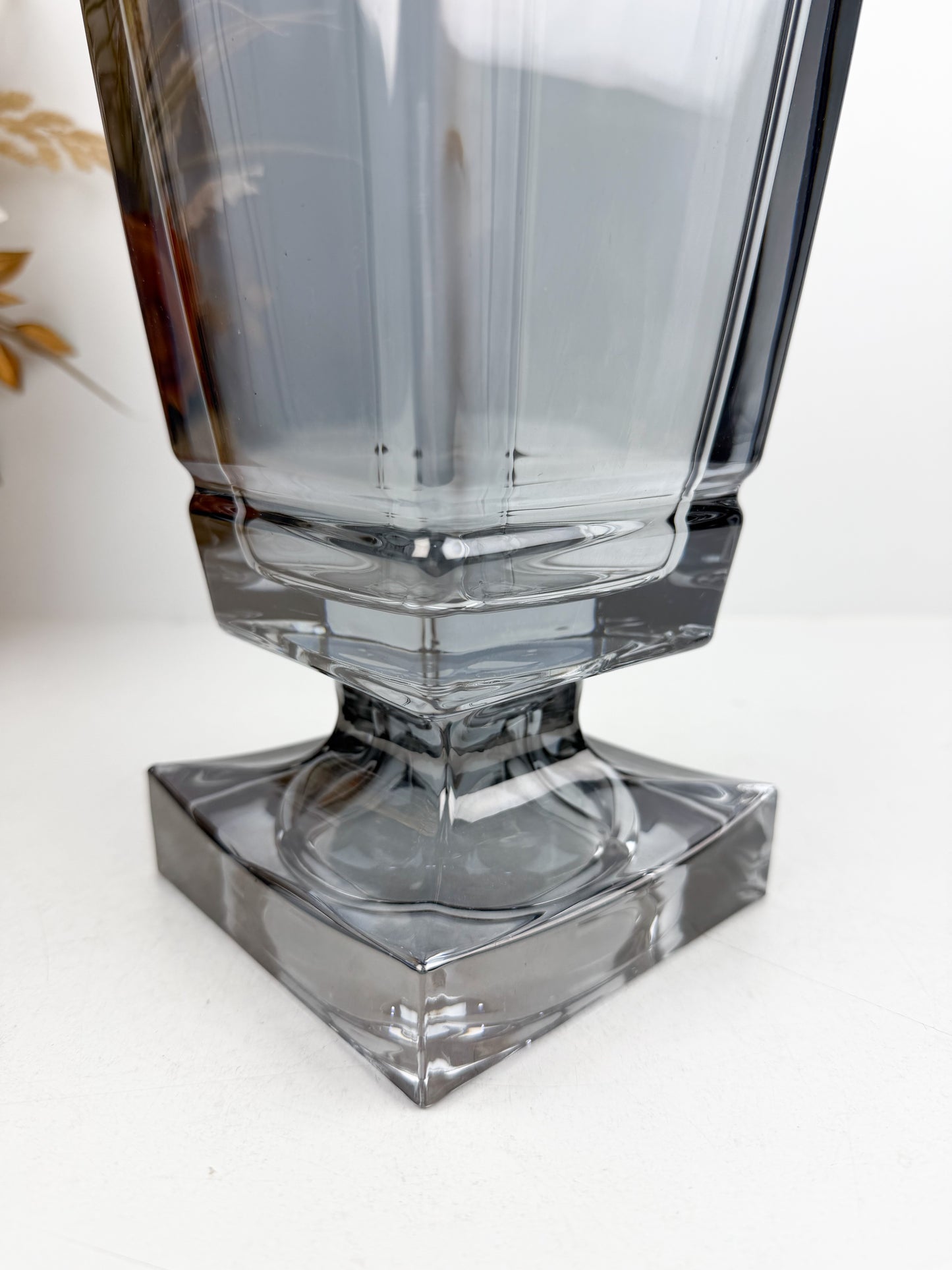 Grand vase en cristal épais gris