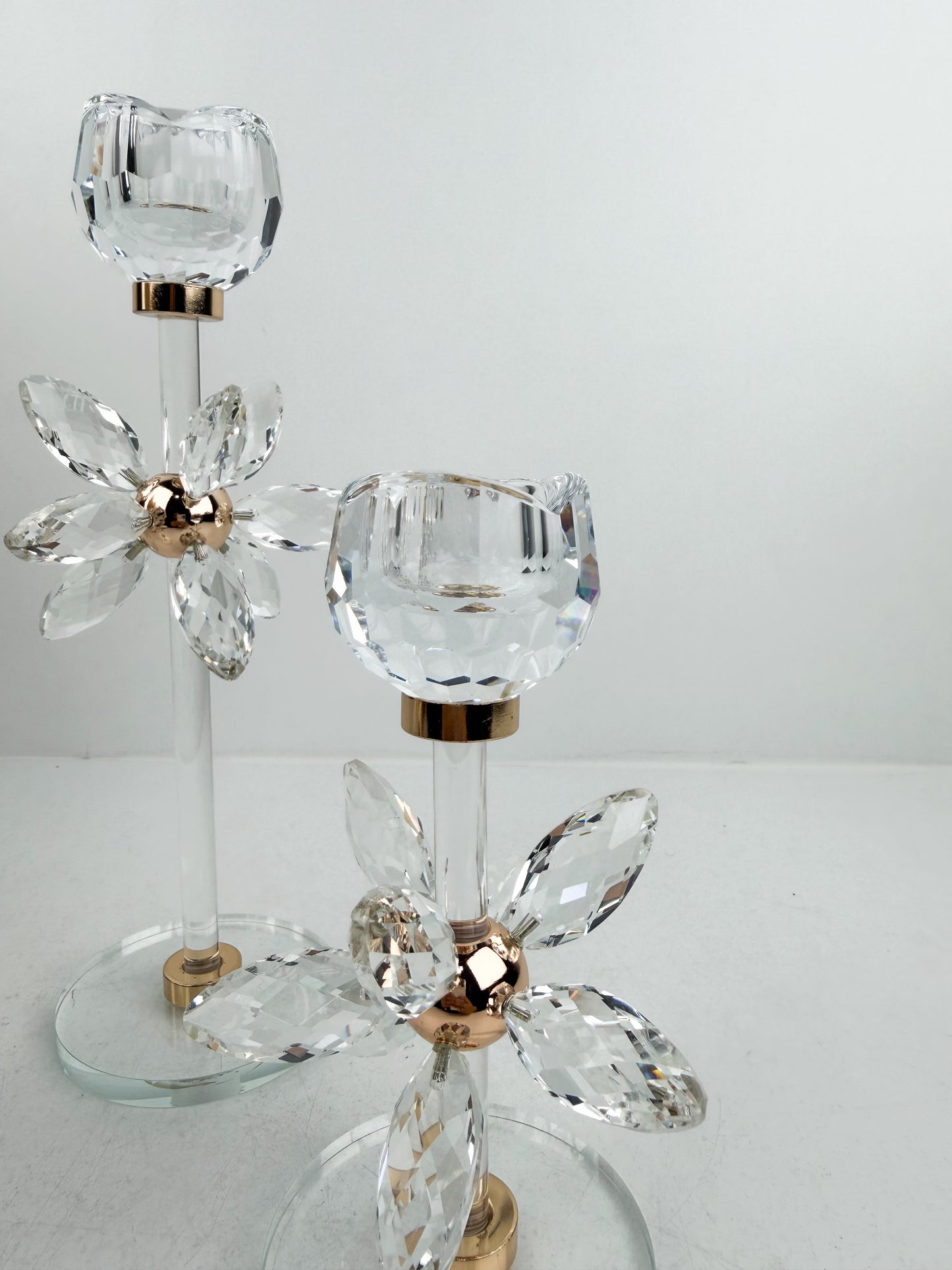 Ensemble de trois bougeoirs en cristal élégants florales