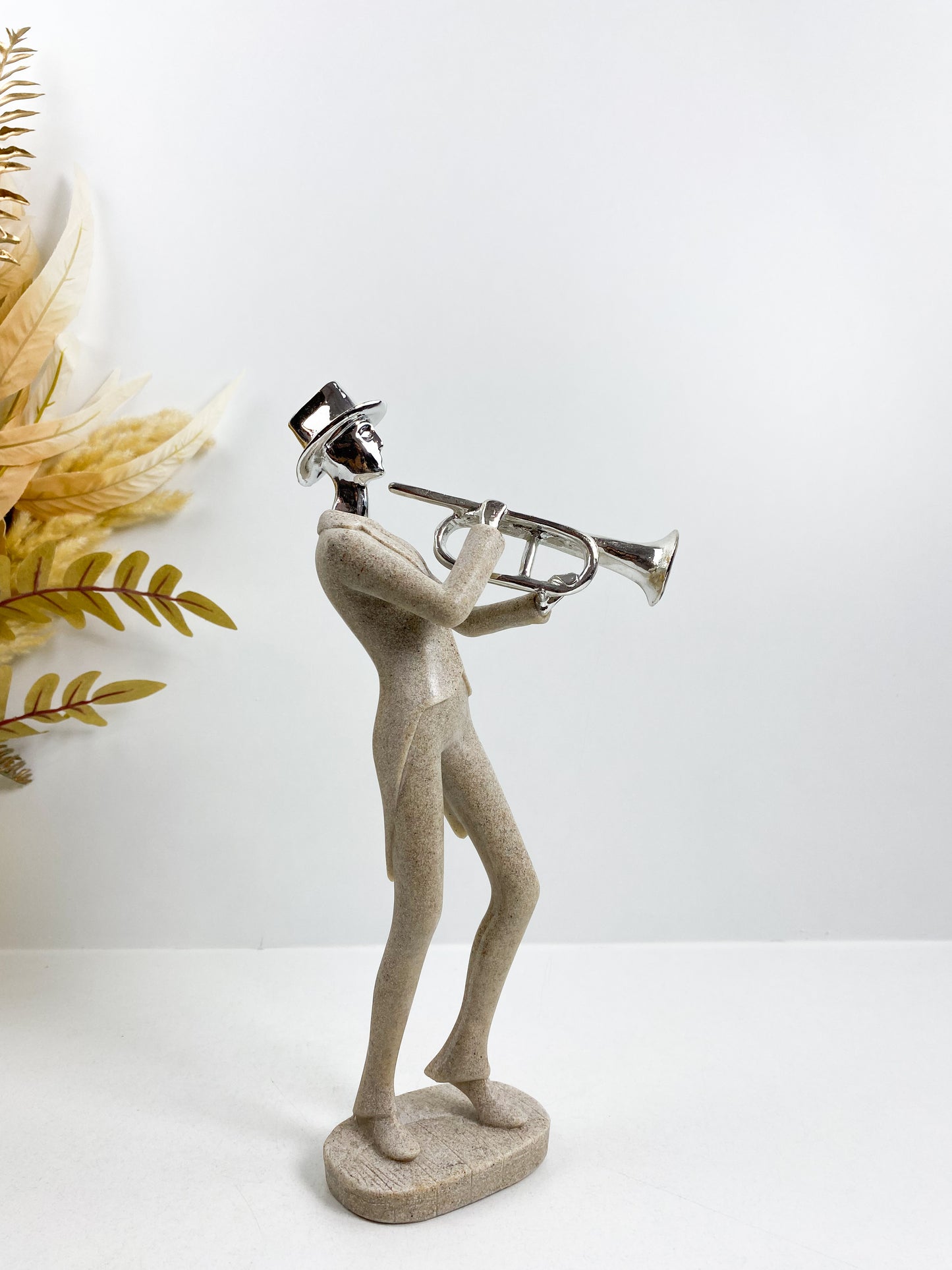 Figurine de Trompettiste Élégant ,décoration musicale exquise