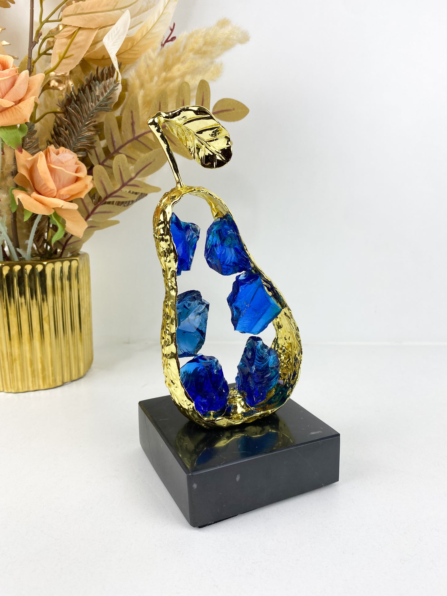 Décor en forme de poire cuivré coloré, beau cristal bleu