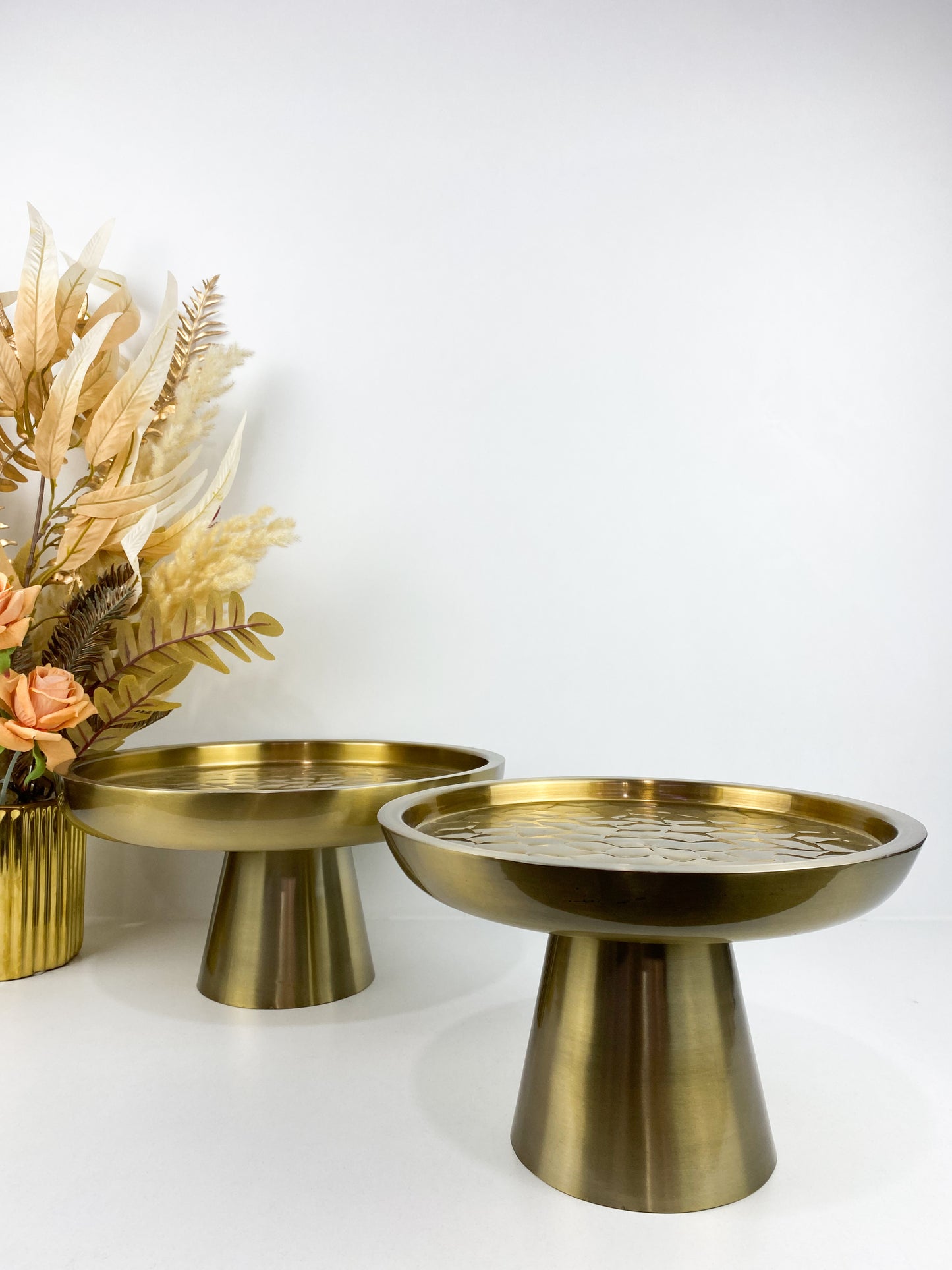 Présentoir à gâteaux en laiton, Design moderne