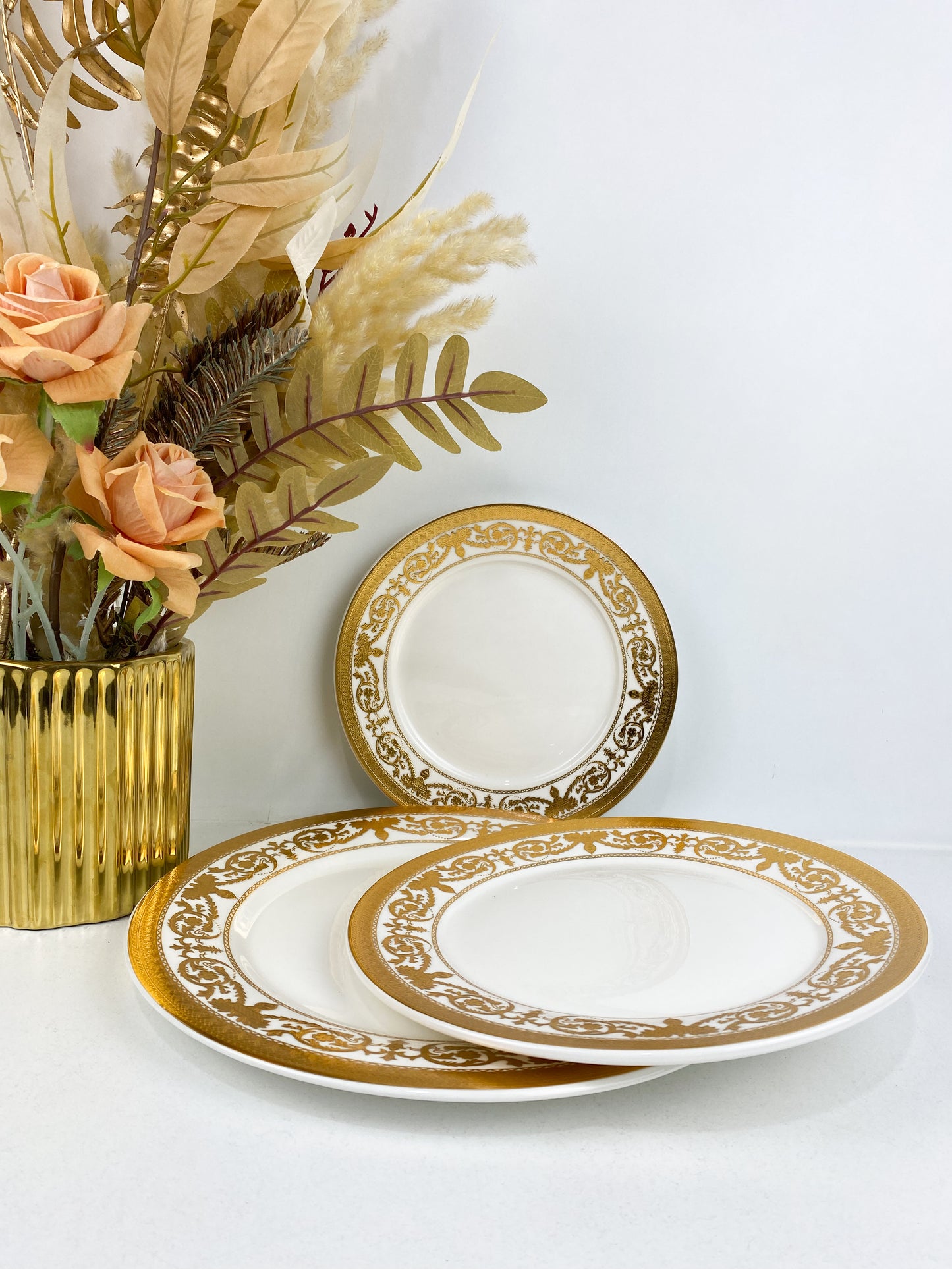 Présentoirs–Service de table de luxe dorée en porcelaine Royal 36 pièces pour 12 personnes