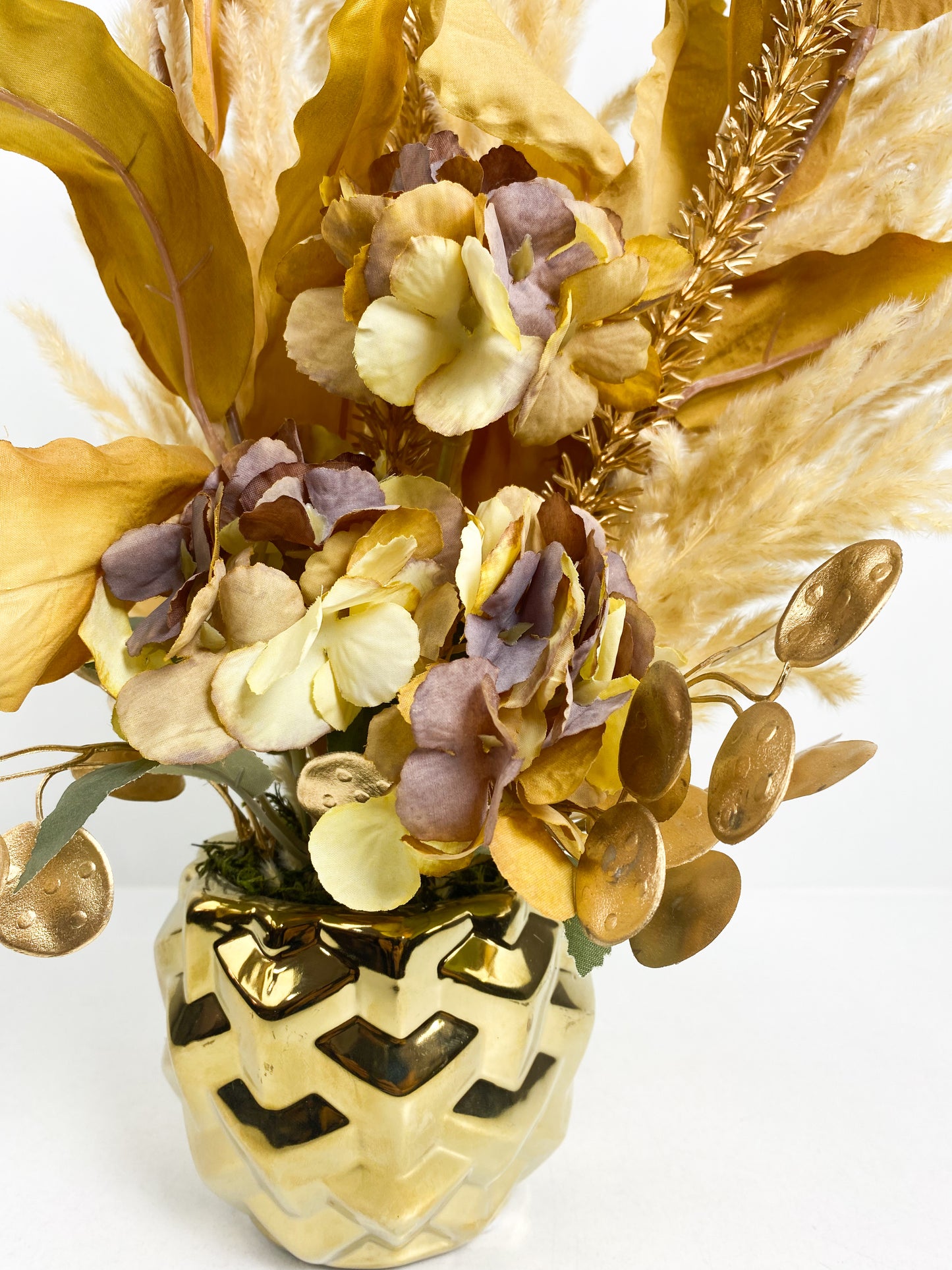 Vase avec fleures séchées violet beige