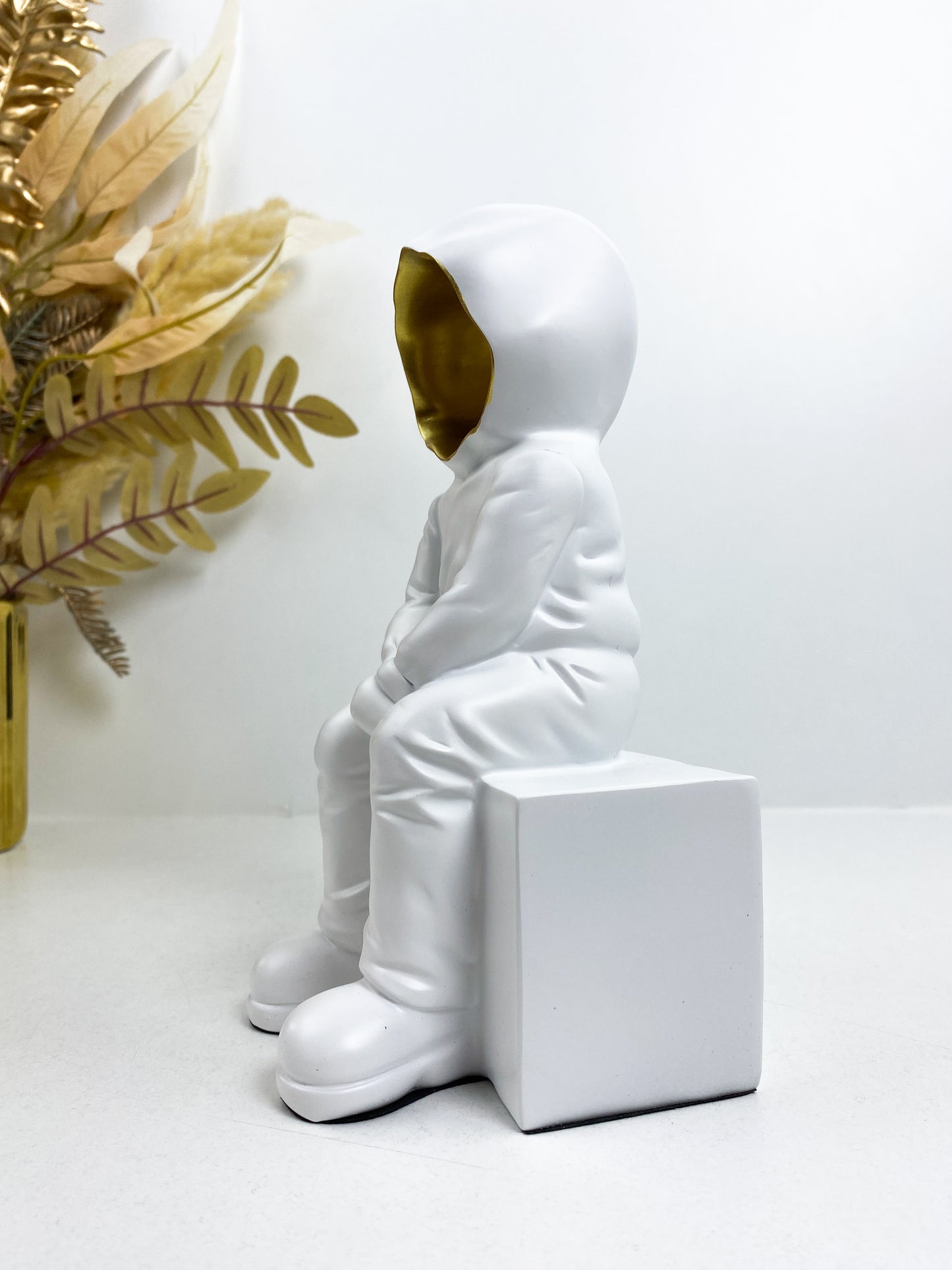 Statue d'Anonyme assis –blanc– Décoration moderne