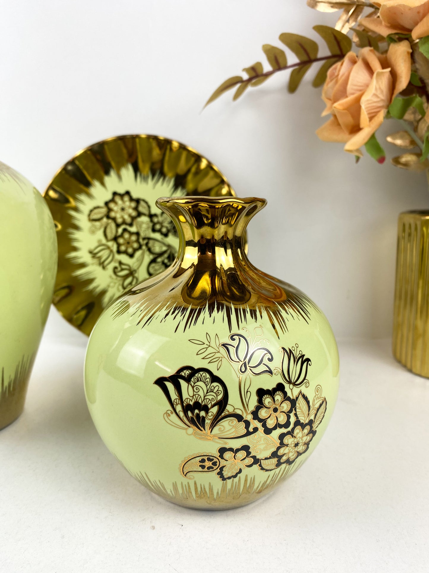 Deux vase floral vert avec assiette pack de 3 pièce