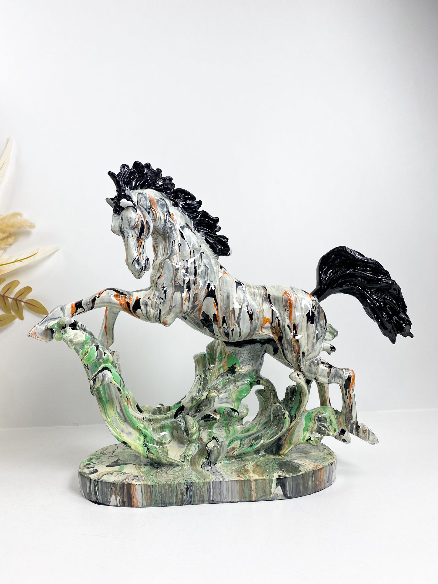 Figurine de cheval colorée créative- art graffiti moderne