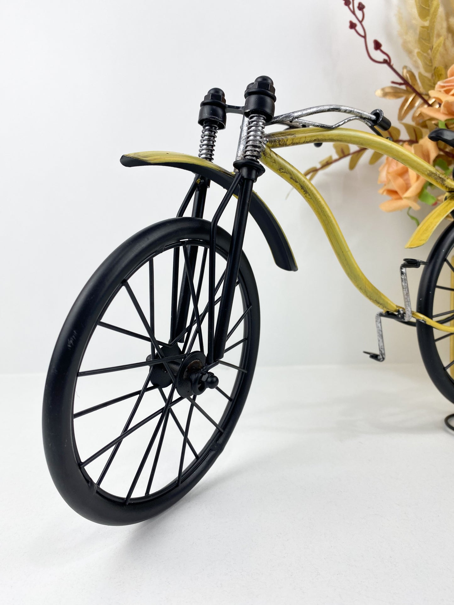 Ornement de Modèle de Vélo Vintage Noir et jaune en Fer