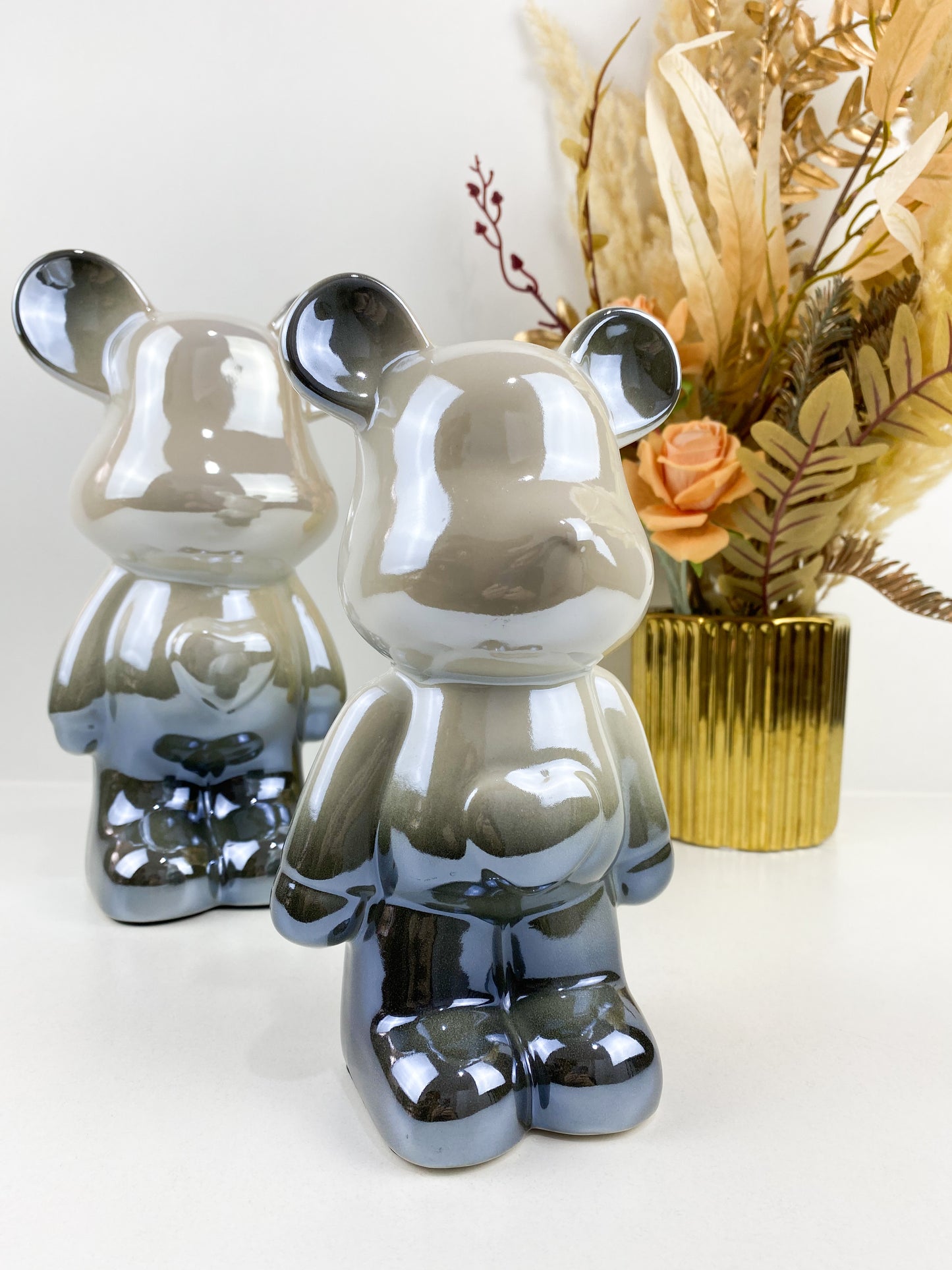 Ourson décoratif blanc et gris