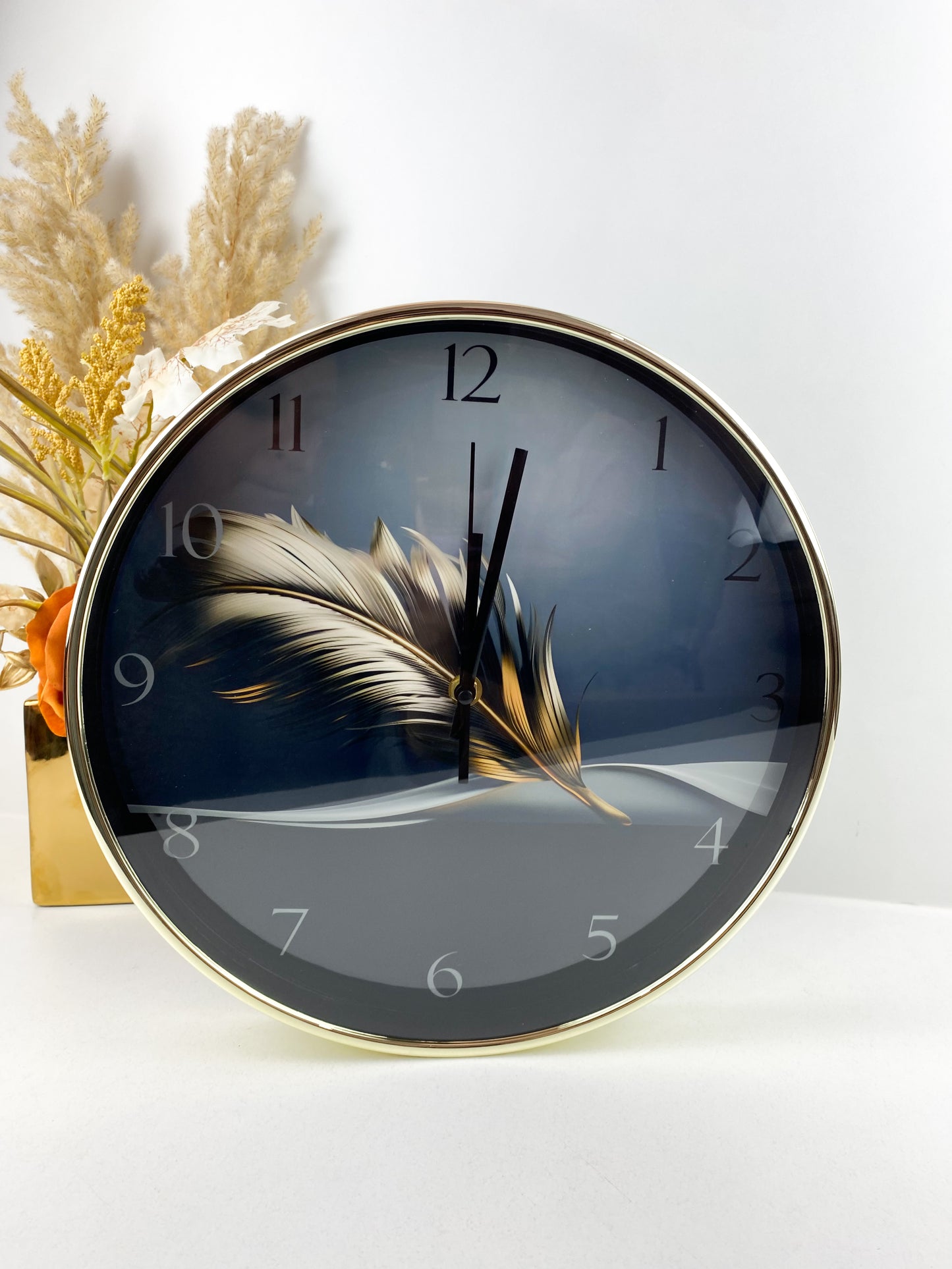 Horloge murale créative en plume