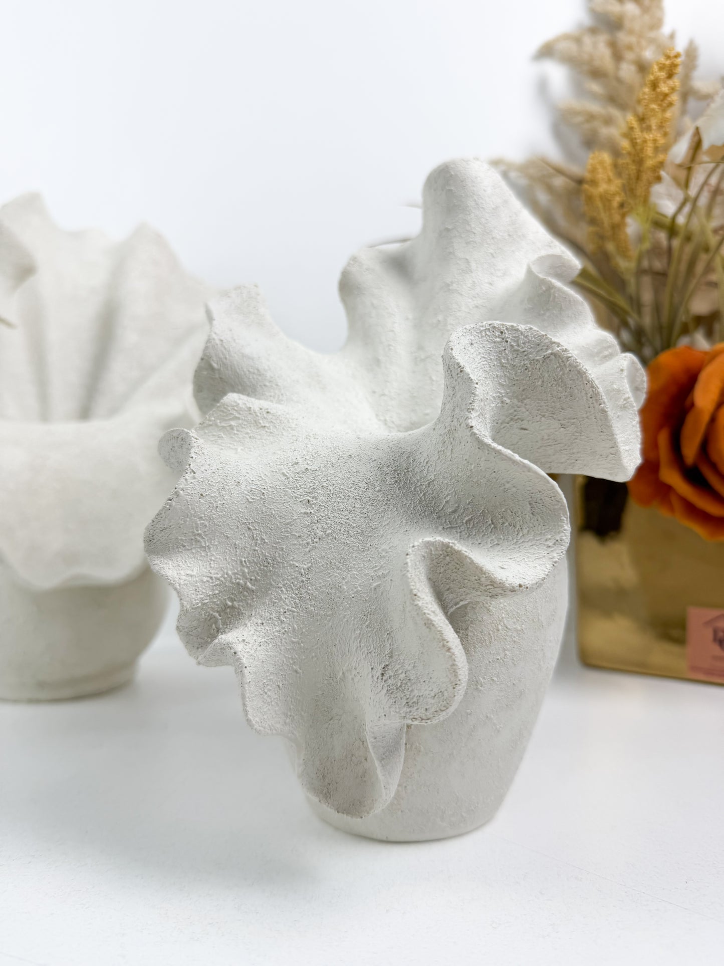 Vase à Fleurs en céramique blanc en Forme de Pétale de style artisanal