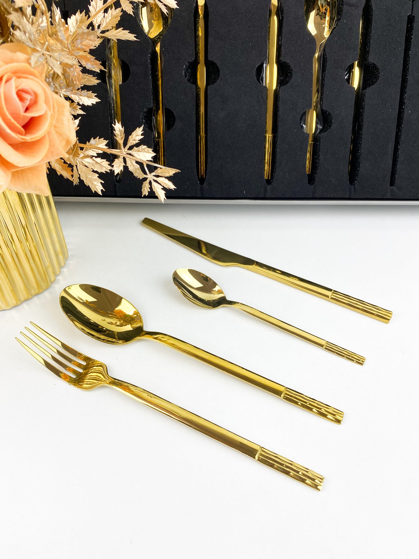 Ménagère-Ensemble de 24 couverts de luxe en acier inoxydable