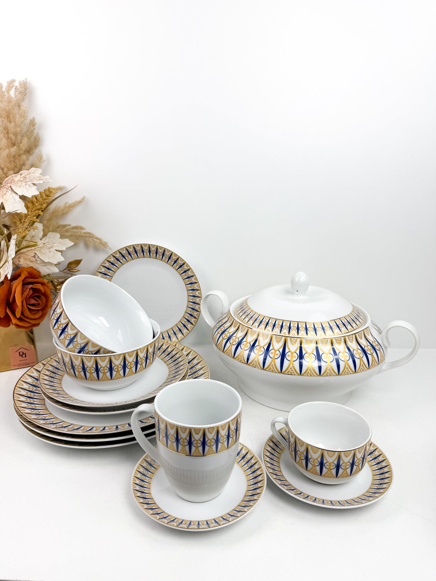 Service de Table de Luxe en Blanc Impérial- 38 Pièces