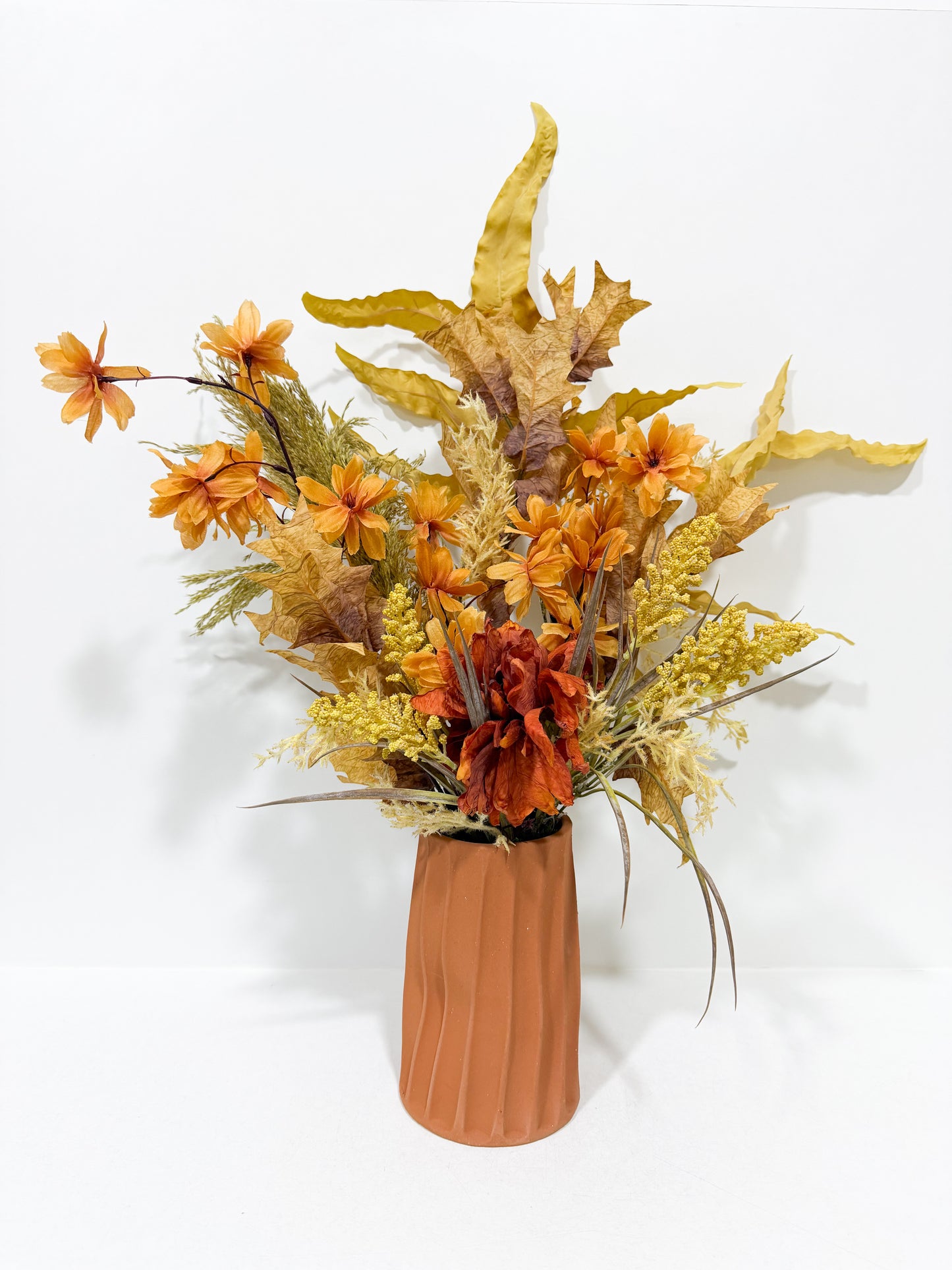Fleurs séchées orange d'une élégance intemporelle