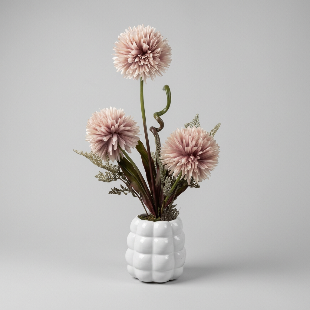Fleurs artificielles élégantes en forme de pompons éclatantes.