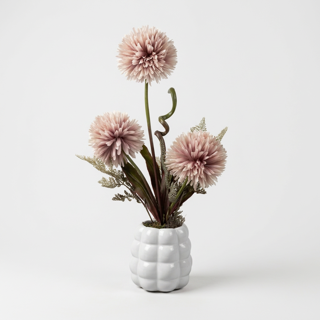 Fleurs artificielles élégantes en forme de pompons éclatantes.