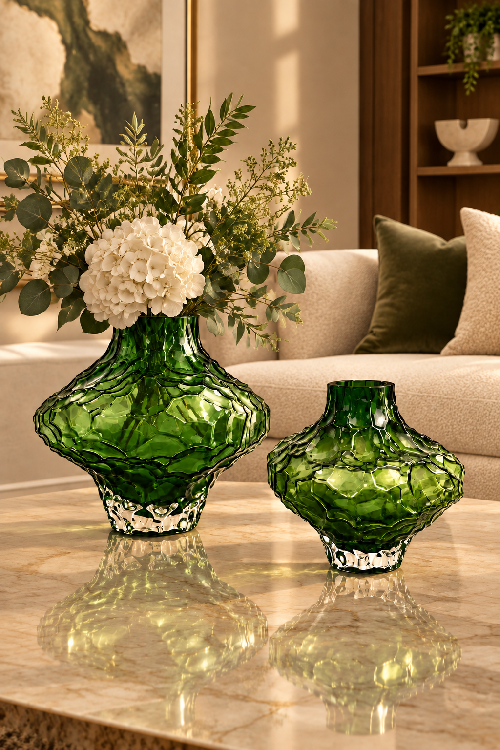 Duo de Vases Décoratifs sculpturale en Vert .