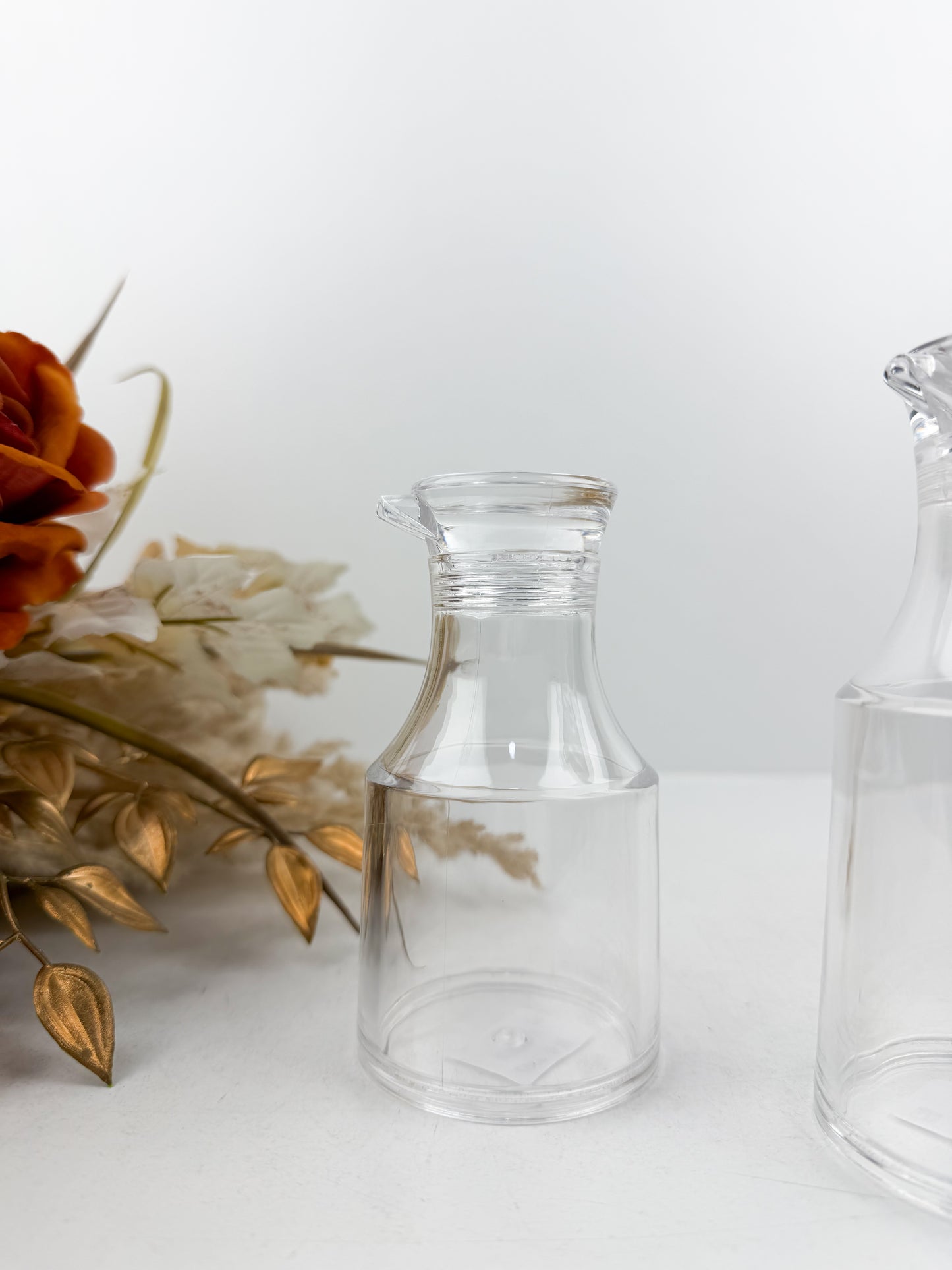 Ensemble de deux huilières en acrylique luxe, conçues pour sublimer votre cuisine