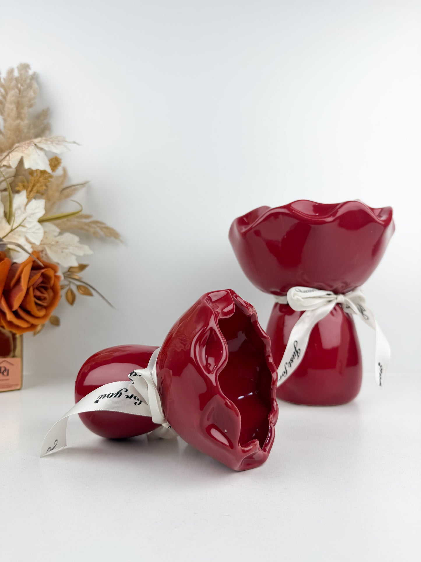 Duo Vases de table de style moderne et luxueux en forme de bouquet de roses lié par un ruban