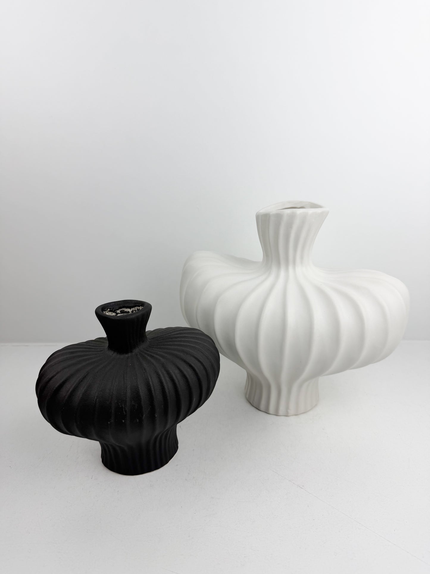 Duo vases décoratifs en céramiques de haute qualité Noir/Blanc