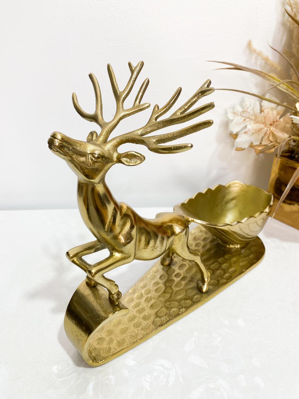 Décor figurine dorée en forme de renne élégante avec un placage doré en laiton massif