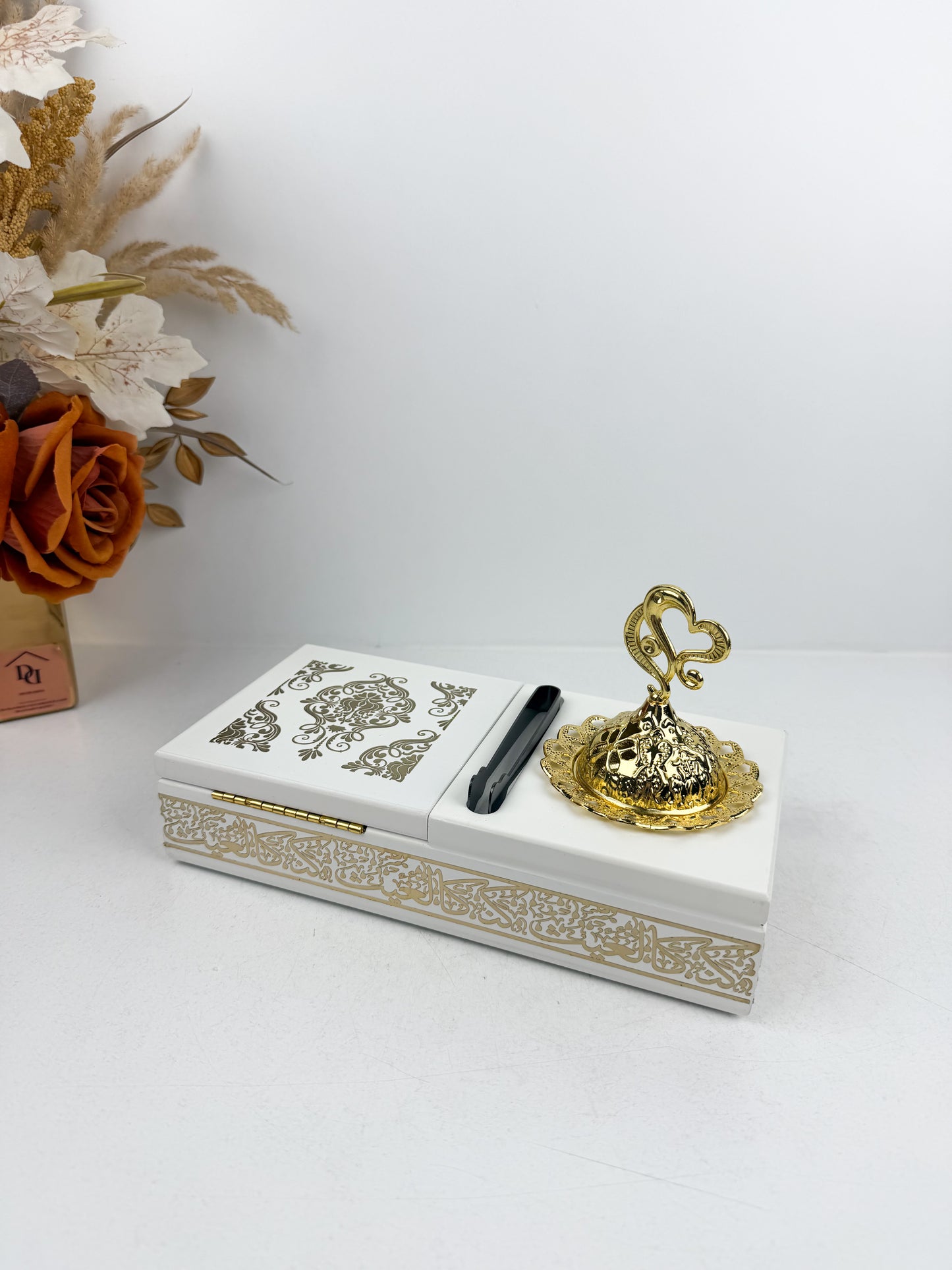 Coffret décoratif de brûleur d'encens traditionnel blanc