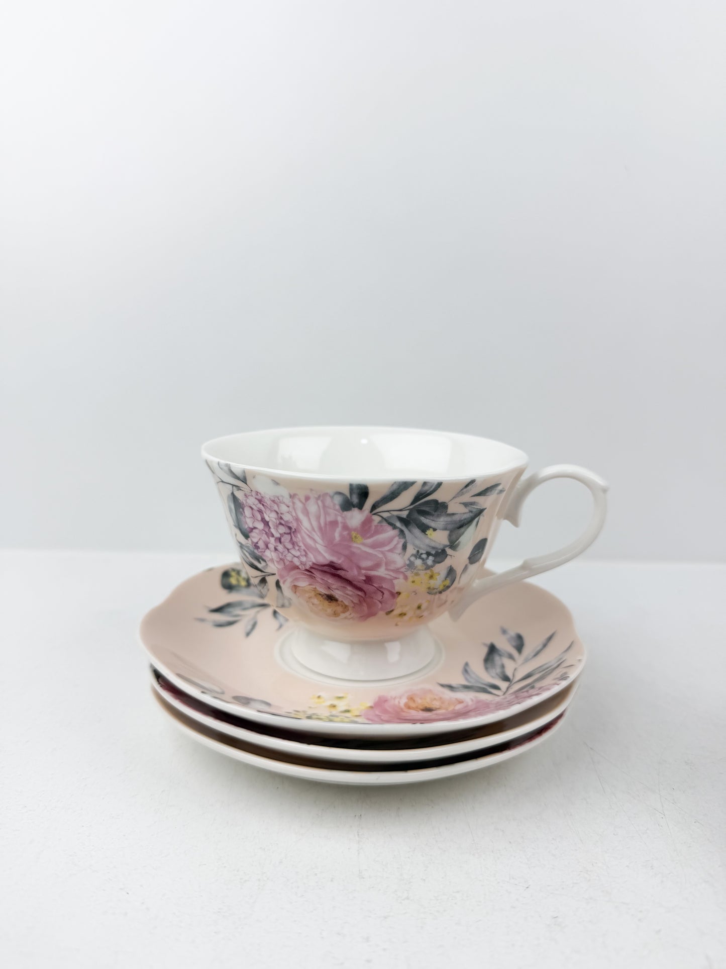Service de six tasses et six sous-tasses à café au lait en porcelaine de luxe floral
