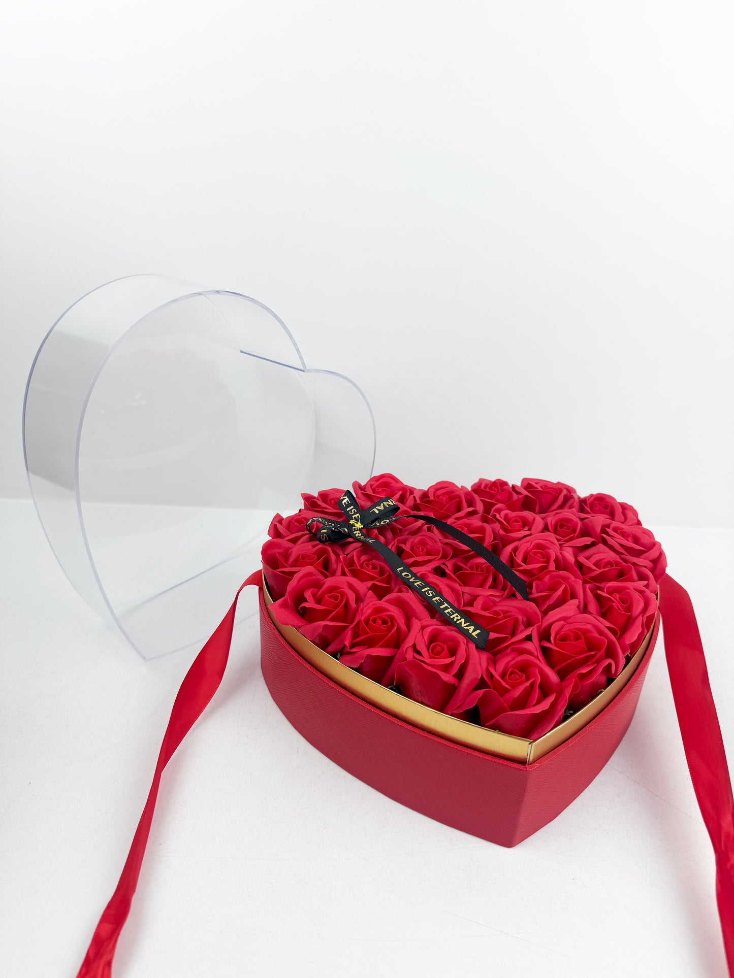 Coffret cadeau d'exception avec ce cœur rouge éclatant