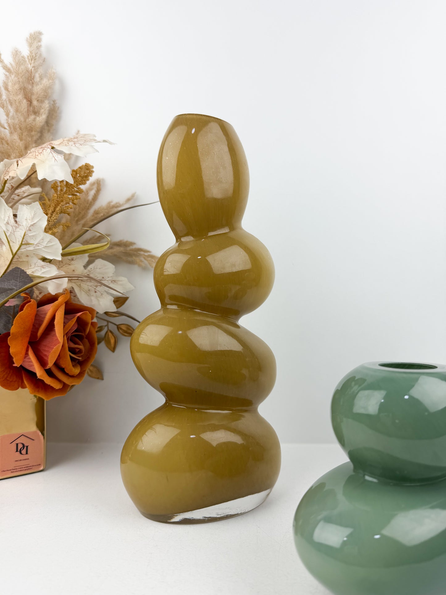 Trio de vases en verre aux formes épurées et sophistiquées