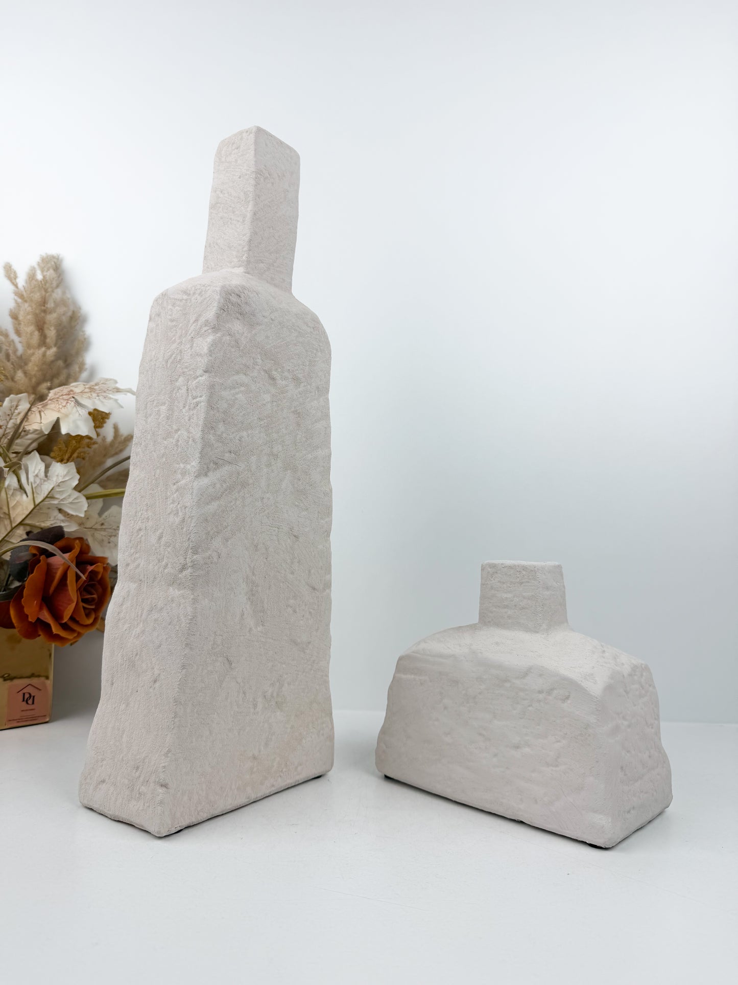 Duo de vases géométriques aux formes modernes blanc