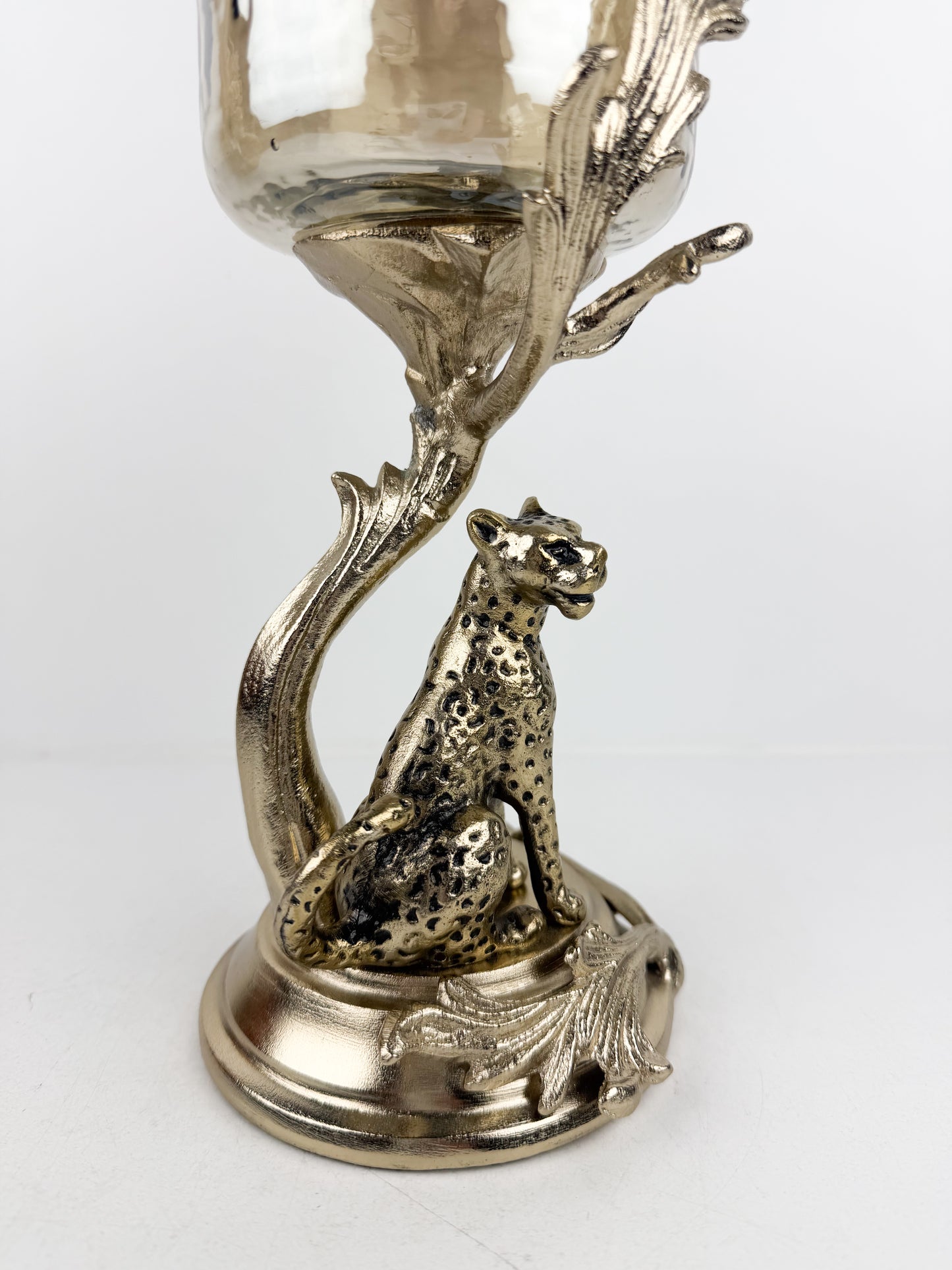 Bougeoir tigre doré en cuivre élégant