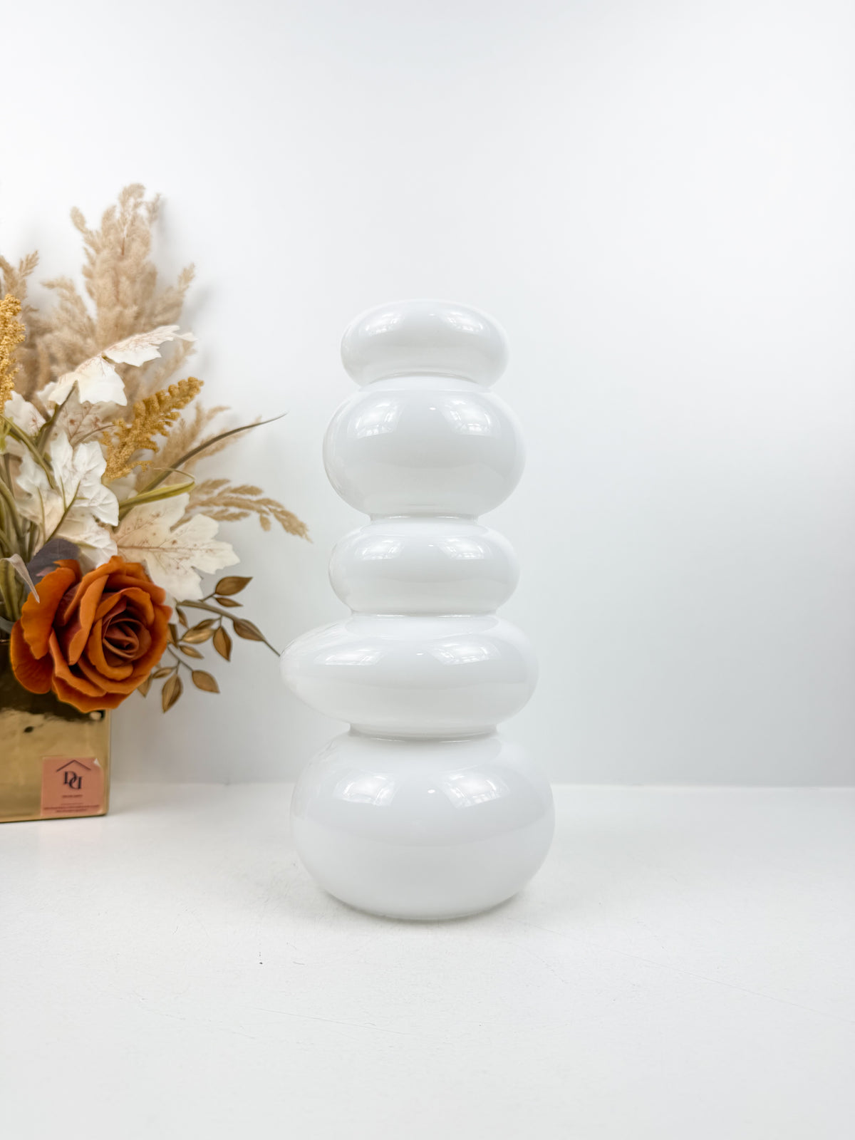 Vase en Céramique Blanche moderniste.