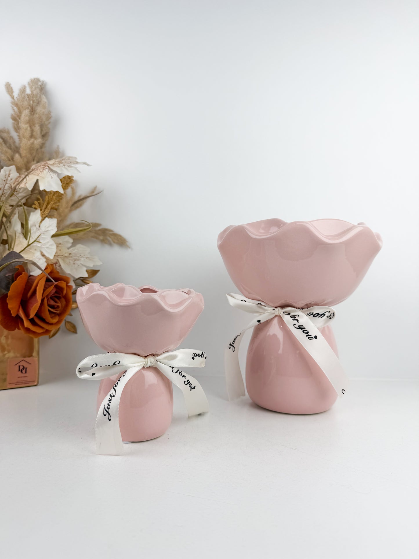 Duo vases en céramiques en forme de bouquet de fleur élégant rose