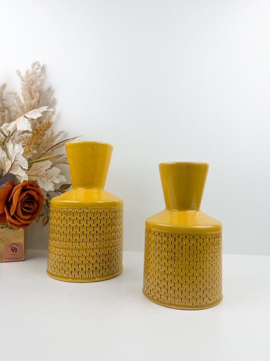 Duo de Vases Artisanaux en Céramique Jaune Moutarde