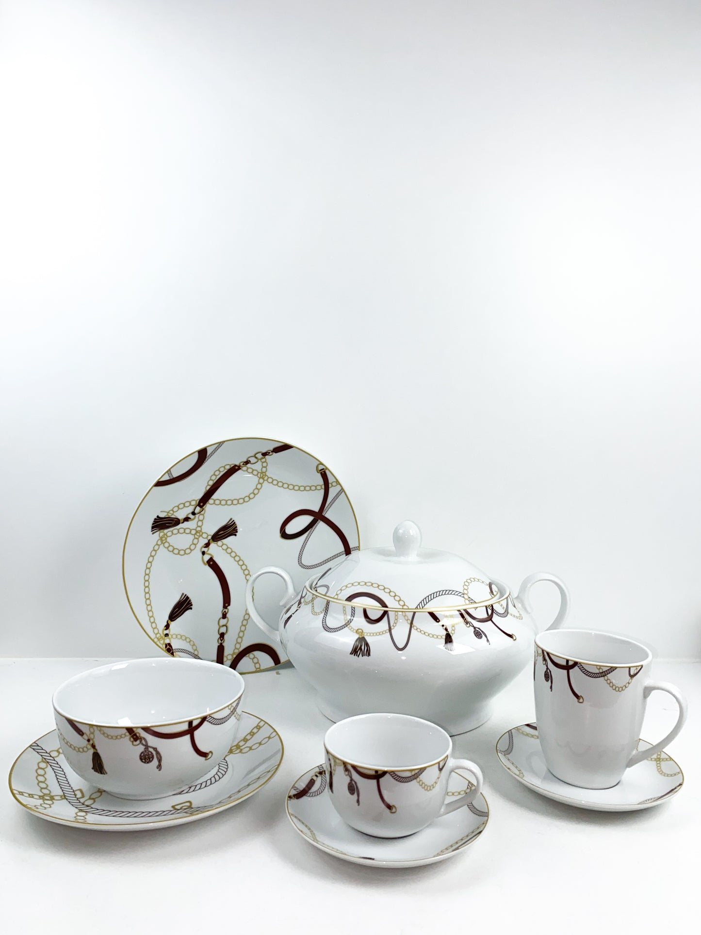 Service de table arabesque royal du luxe -38 pièces