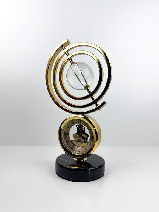 Horloge de table décorative luxueuse au design sphère sophistiqué