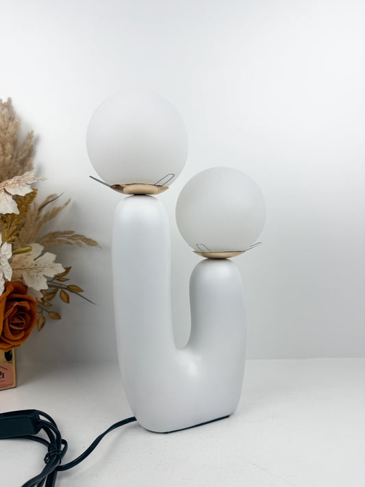 Lampe de table au design organique captivant