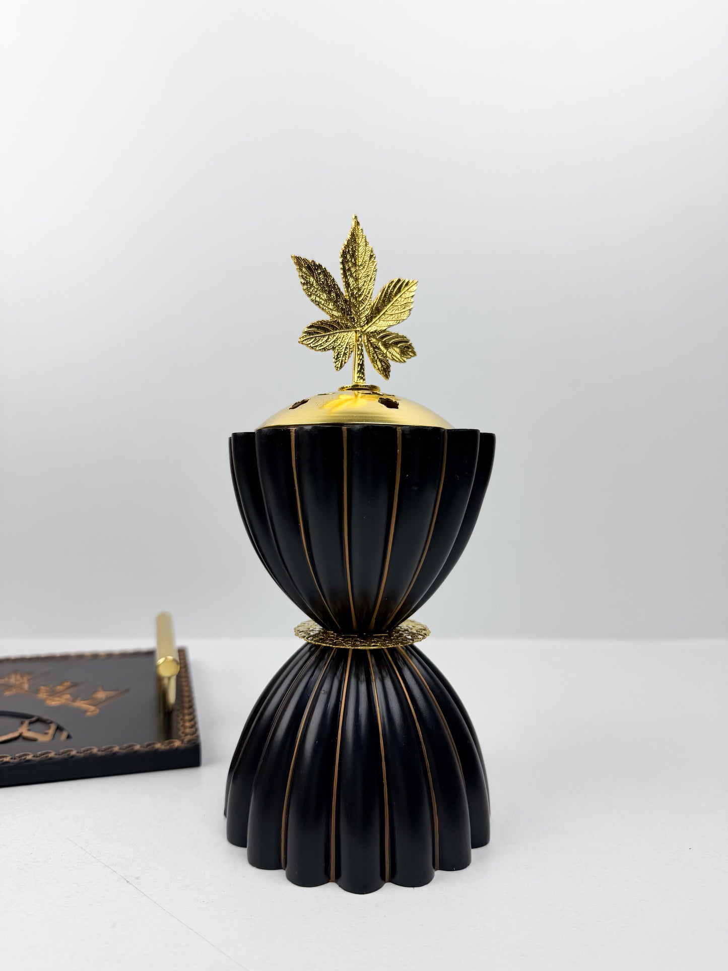 Encensoir Noir